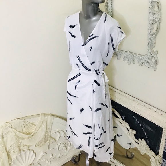 Joie Silk Wrap Dress NWOT - Picture 10 of 12